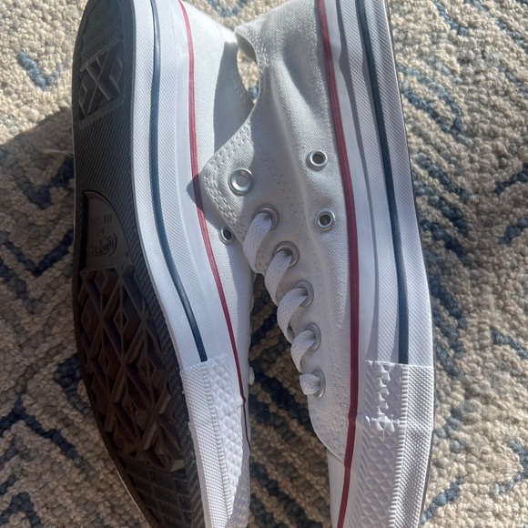 NWOT Unisex white Converse All Star Chuck Taylor sz 39 - Picture 3 of 8